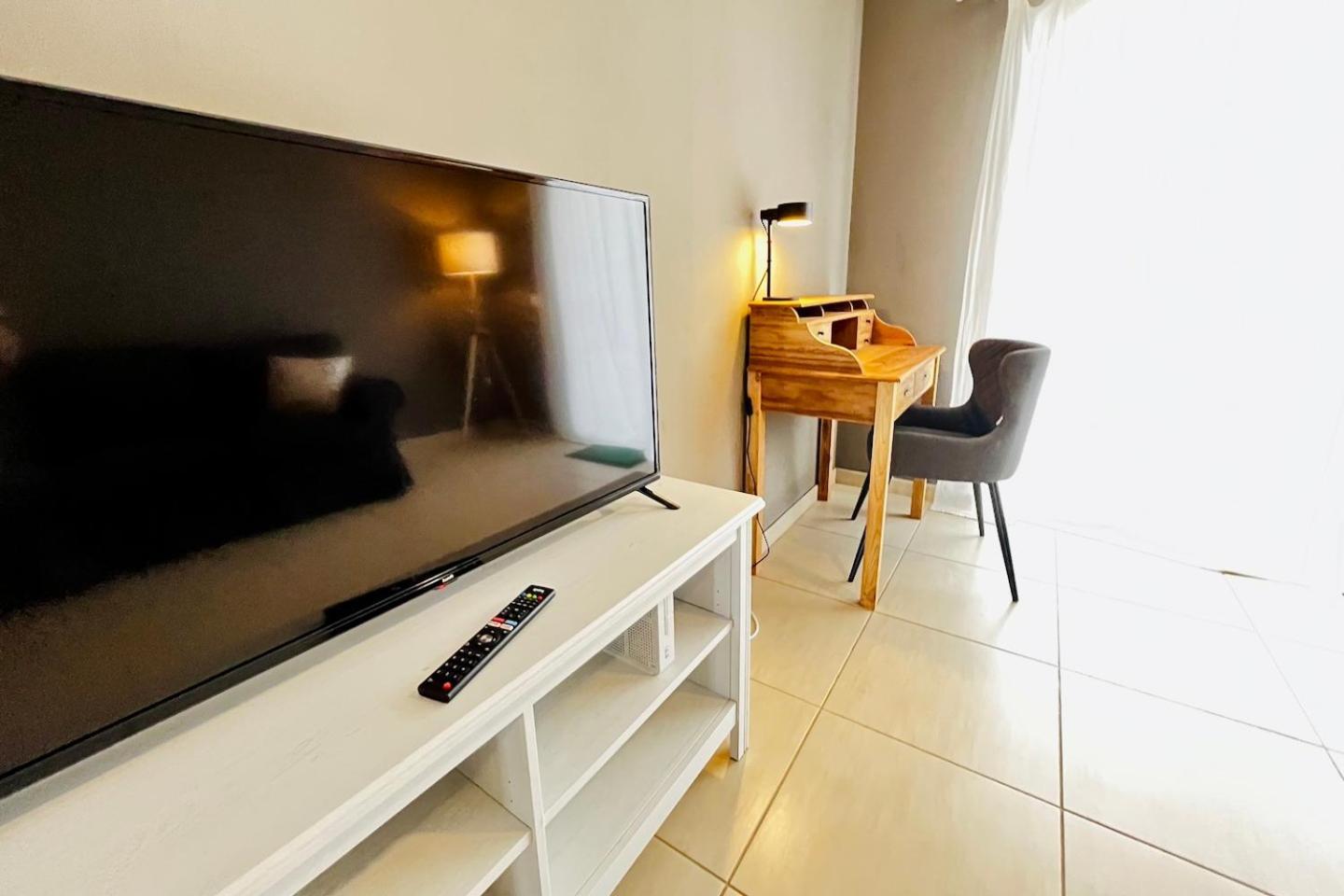 Marta Apartment - Balcony, Patio, Pool Ferrel (Leiria) Exterior foto