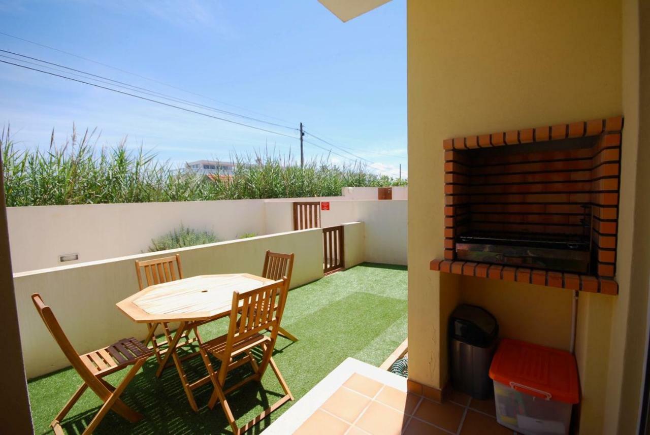 Marta Apartment - Balcony, Patio, Pool Ferrel (Leiria) Exterior foto